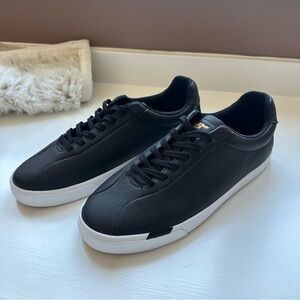 New Balance Black Leather Casual Sneakers